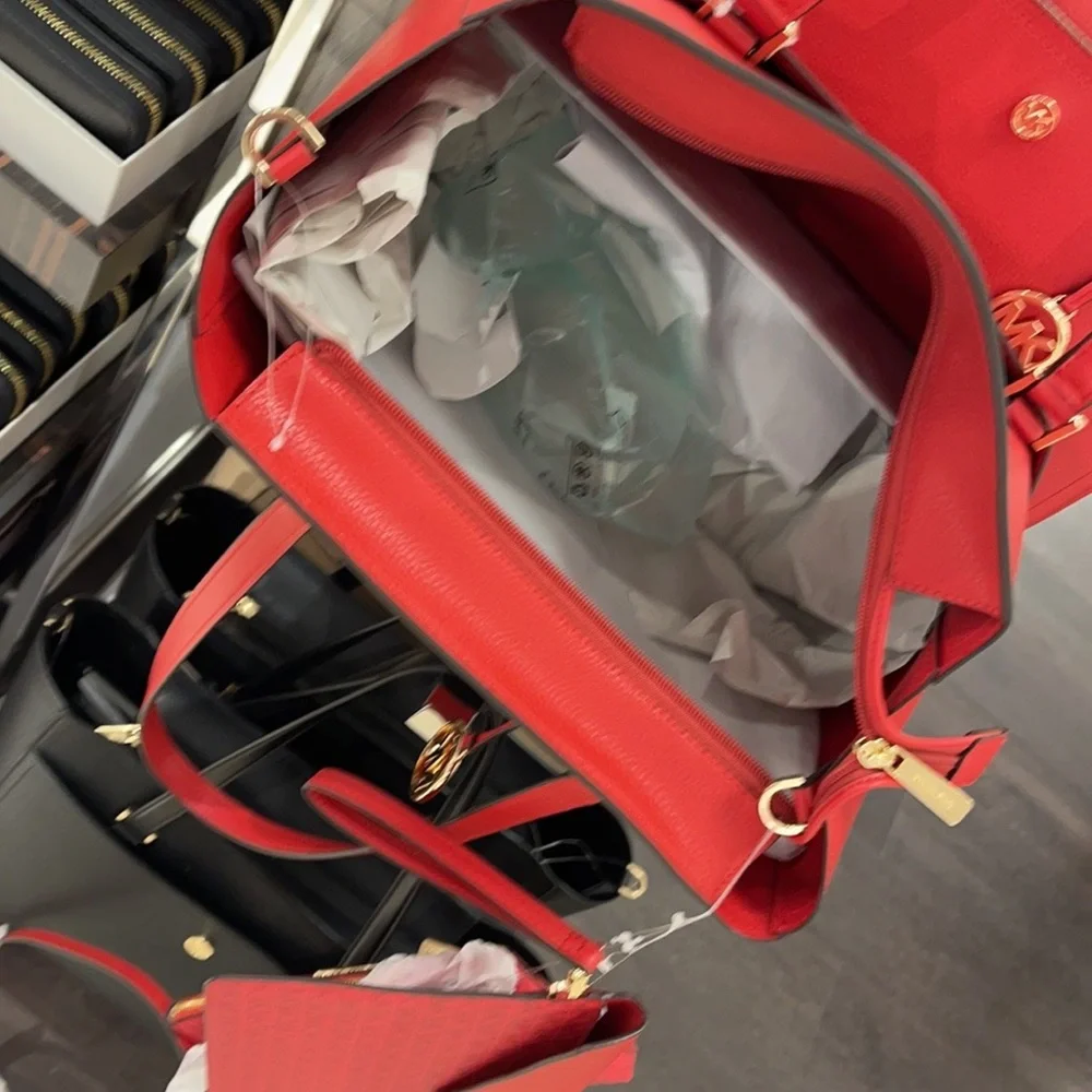 Michael Kors Maisie Large Pebbled Leather 3-in-1 Tote Bag - Picture 9 of 16